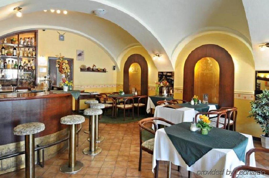 Garni -Hotel Barbakan Levoča Restaurant photo