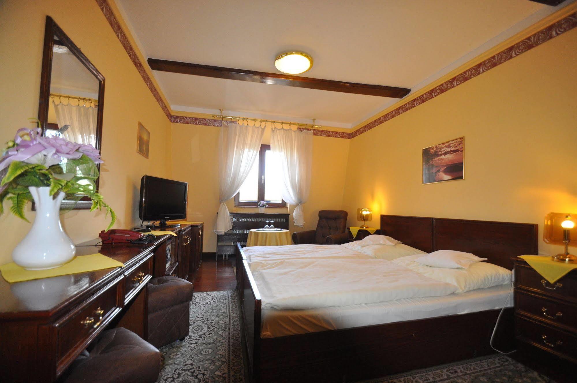Garni -Hotel Barbakan Levoča Extérieur photo