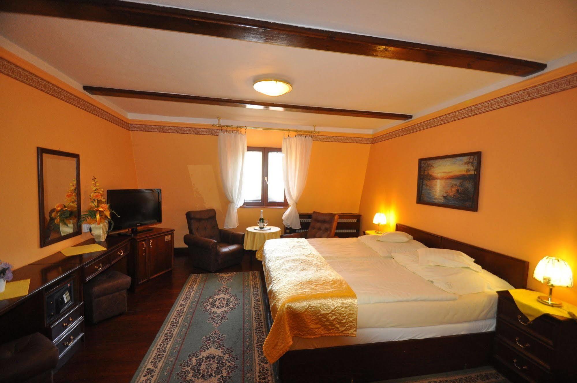 Garni -Hotel Barbakan Levoča Extérieur photo